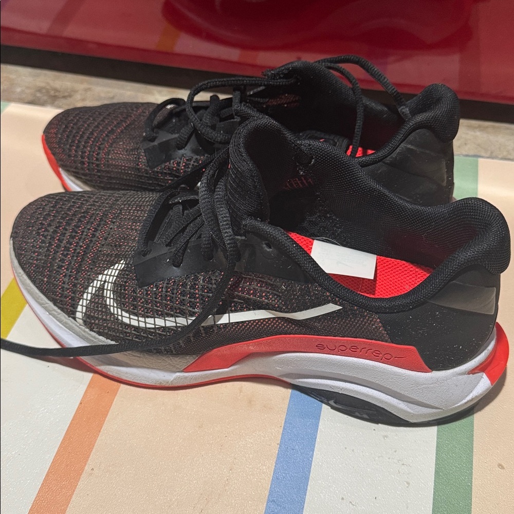 Nike  🏃‍♀️  👟 - Picture 3 of 7